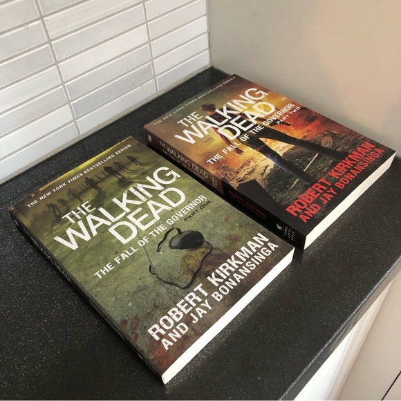 The Walking Dead: The Fall of the Governor Books 1 & 2 - Picture 2 of 8